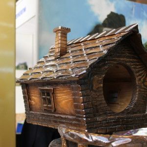 Домик в форме будки