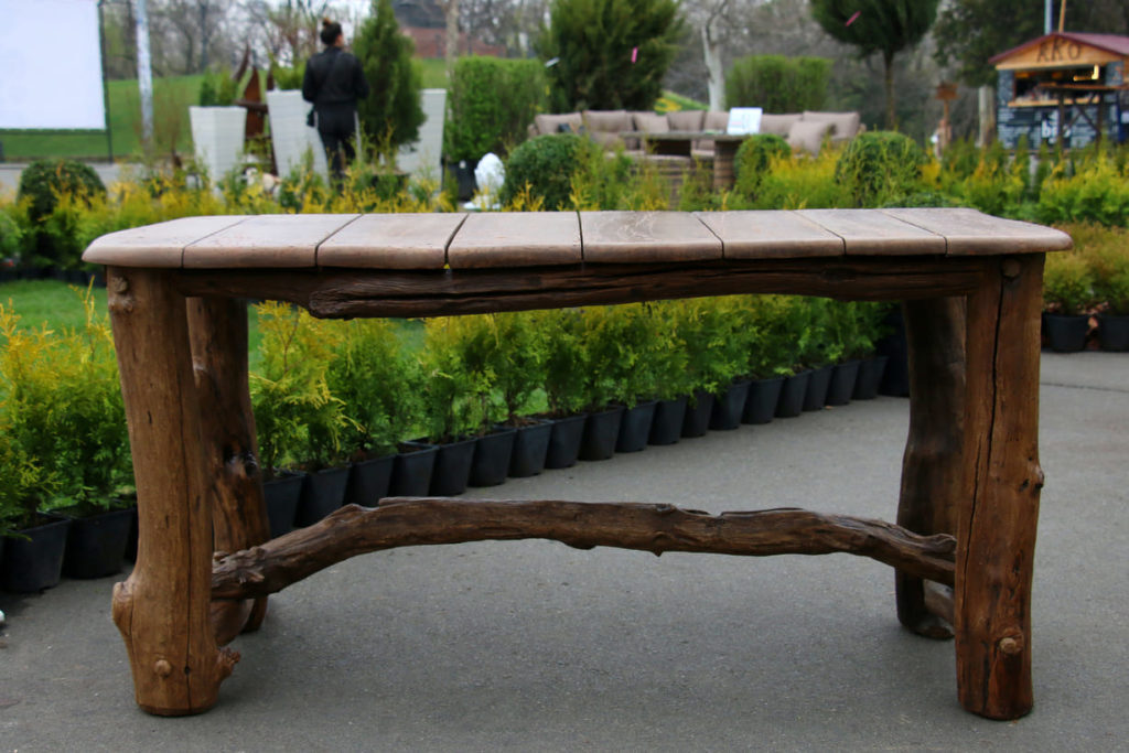 Стол из массива