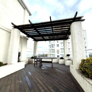 Деревянный теневой навес для крыши