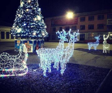 новогодние олени {{brizy_dc_image_alt imageSrc=